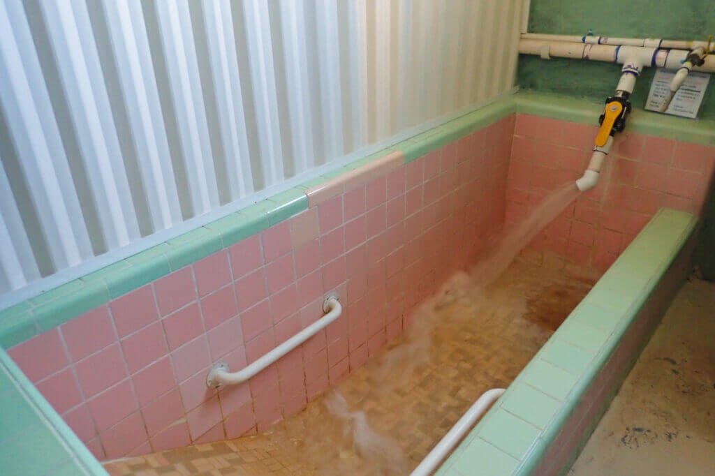 Indoor Bath 04