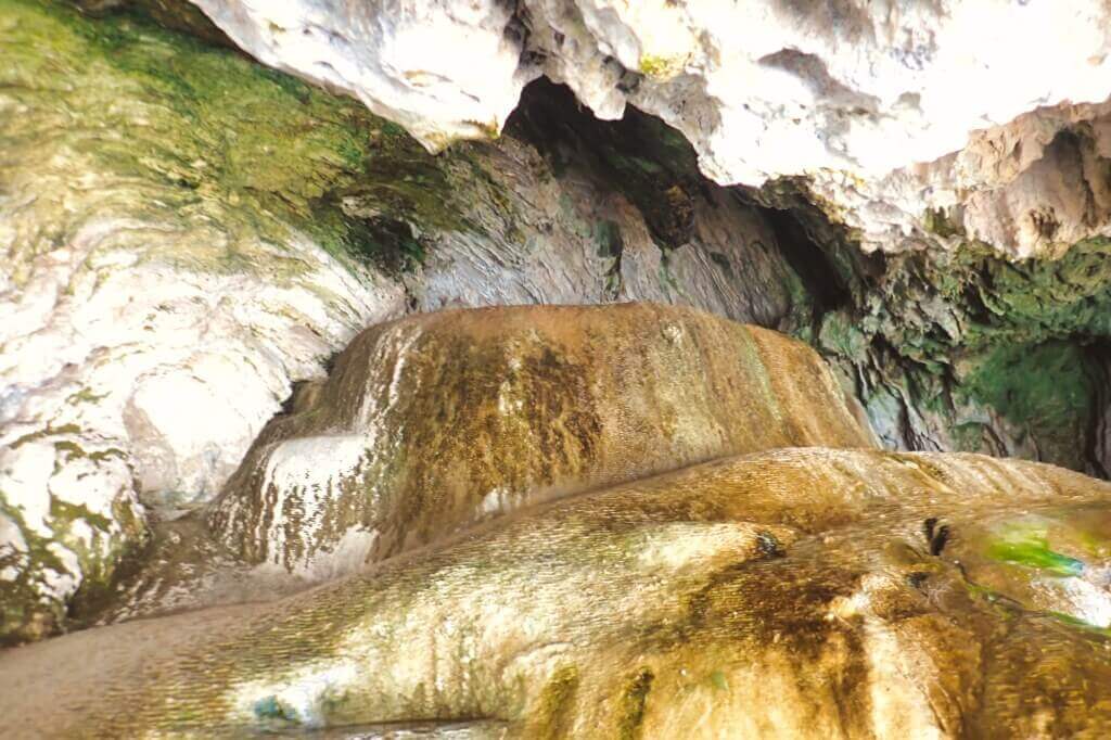 Cave 01