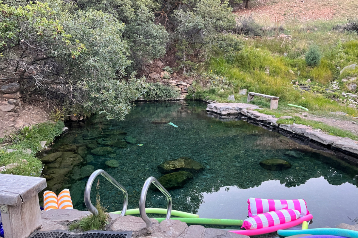 Main Soaking Pool 01